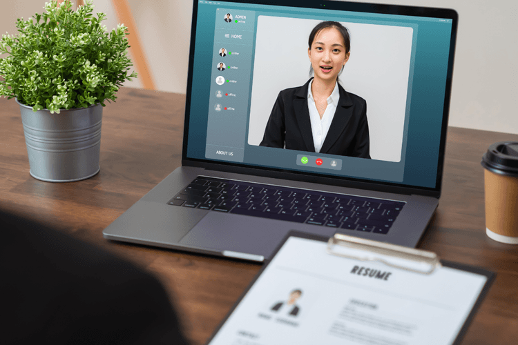 Comprehensive AI interview training interface showing practice sessions and feedback
