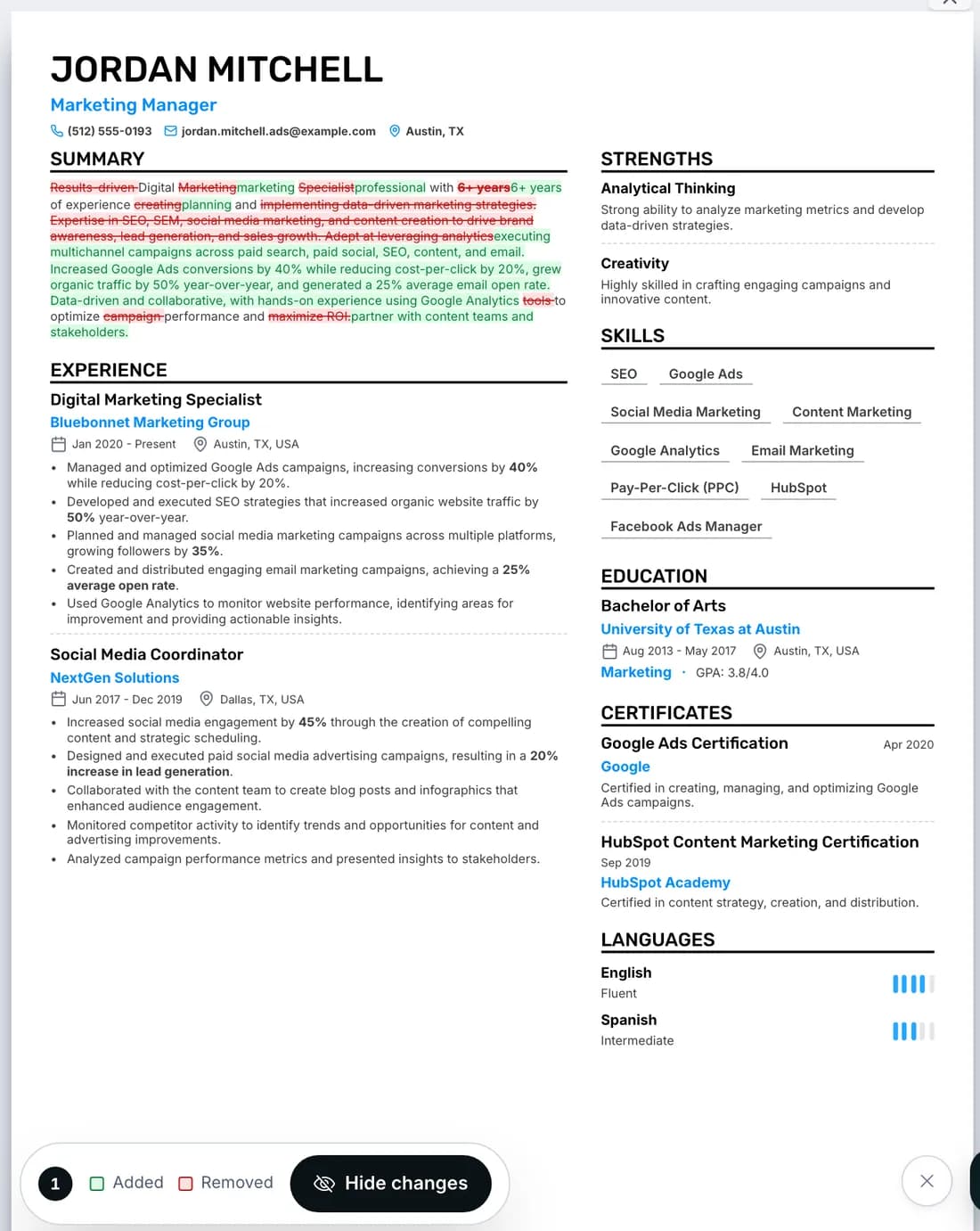 Currículo com o resumo adaptado mostrando palavras adicionadas em verde e removidas em vermelho