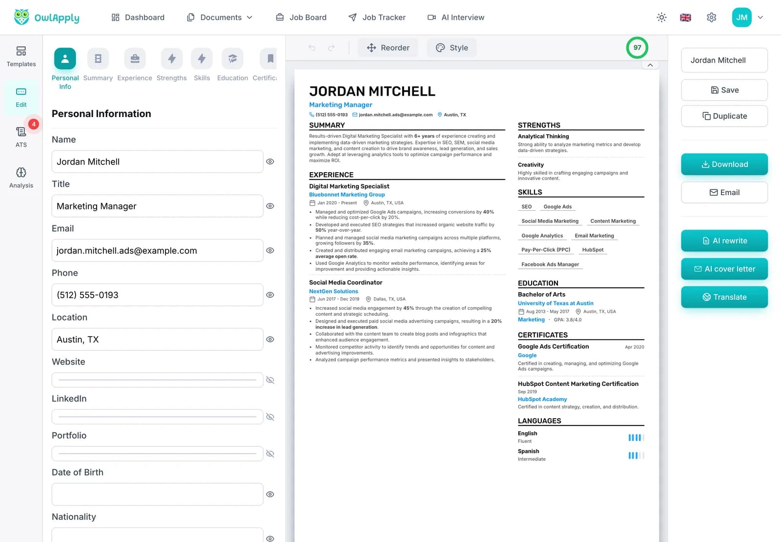 Editor de currículo da OwlApply com o botão Carta com IA na coluna da direita